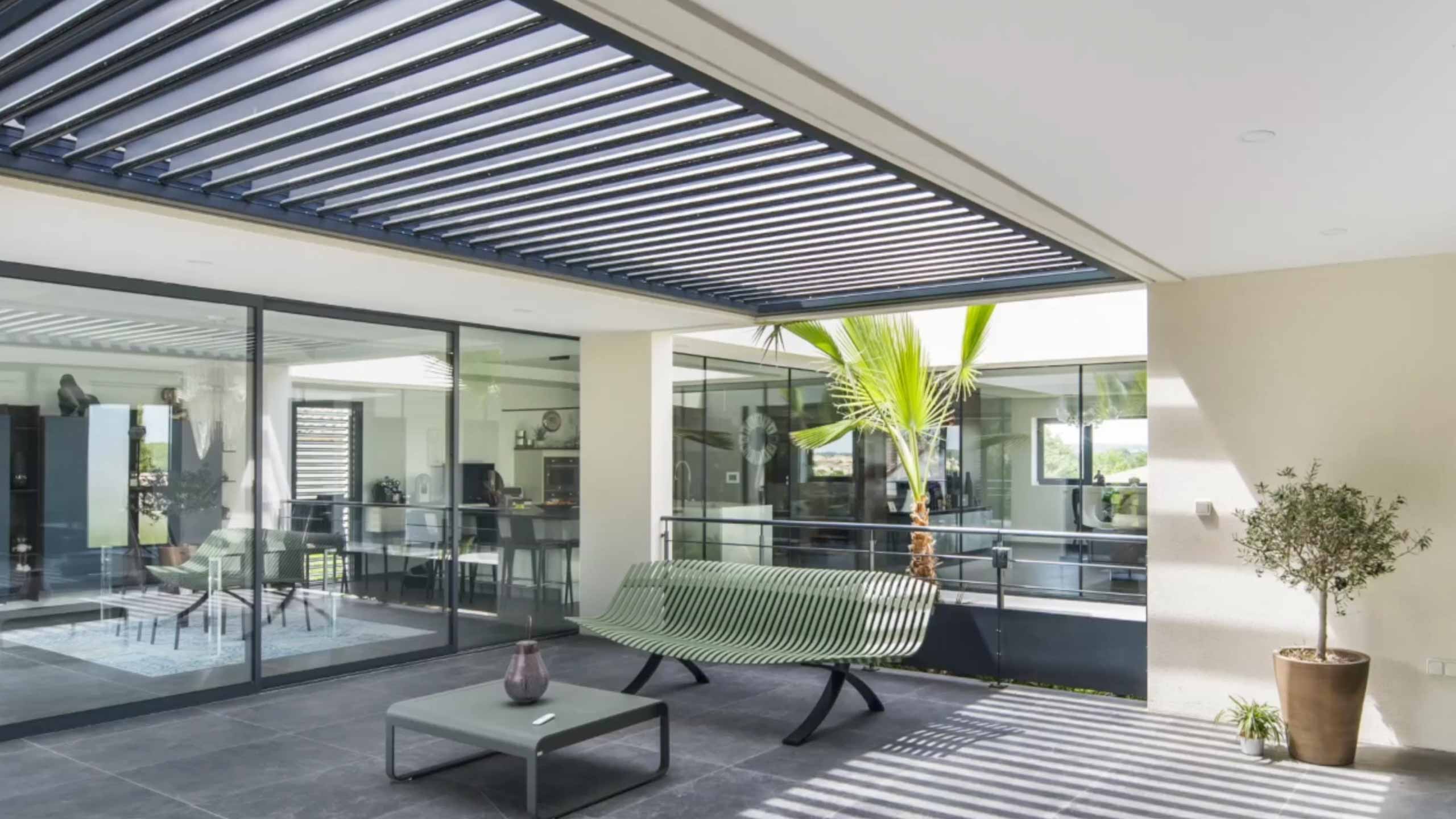 images/sections/video/4154/pergolas-carports-de-profils-systemes-pascal-menuiserie.jpg
