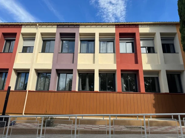 Fenêtres RAL 7016 en aluminium gamme Cuzco de Profils Systèmes à Laudun-l’Ardoise