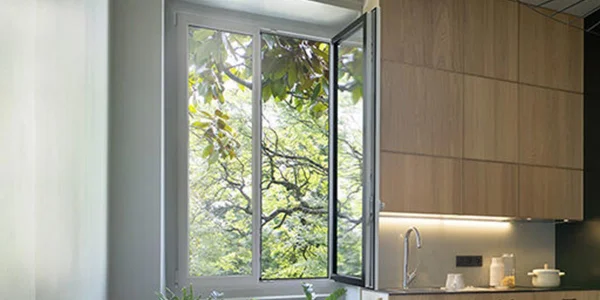 Faites installer votre fenêtre en PVC par un professionnel près de chez vous