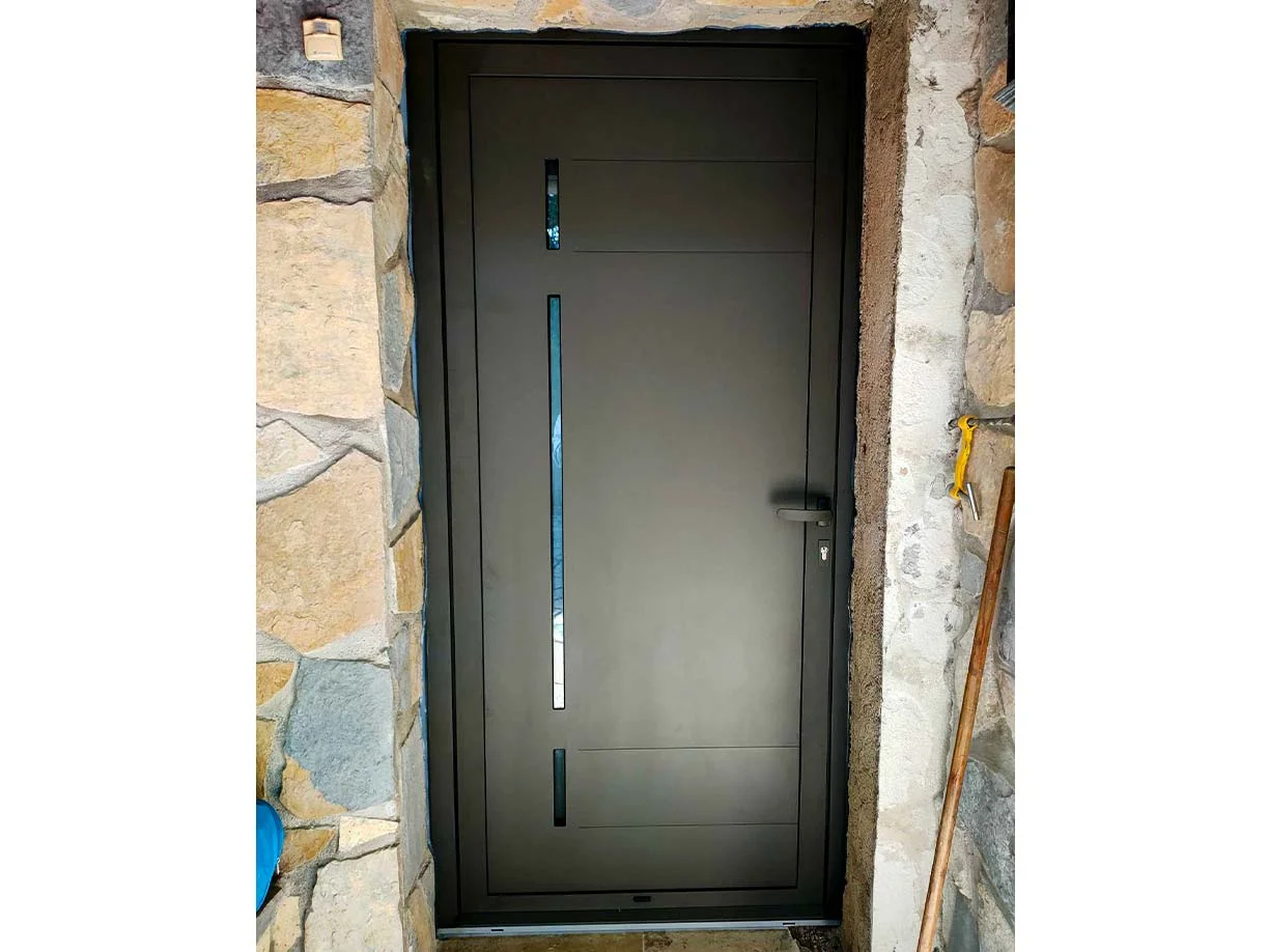 Porte d’entrée Aluminium - Noire pleine sobre