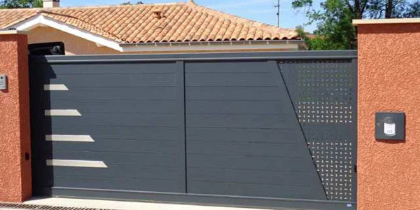 Portail coulissant design moderne