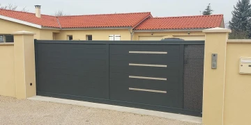 Portail coulissant contemporain Shar-pei®