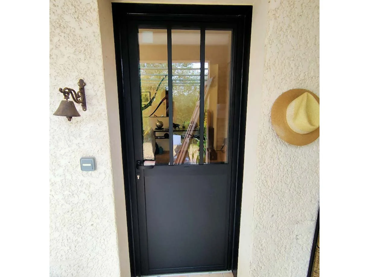 Porte d’entrée Aluminium - Noire pleine avec vitrage