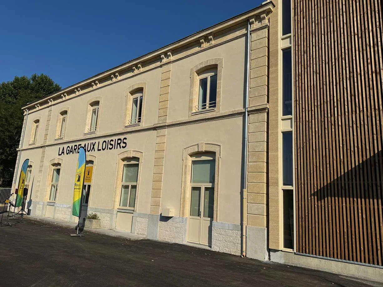 La gare aux loisirs, menuiseries posées par Pascal Menuiserie dans le Gard