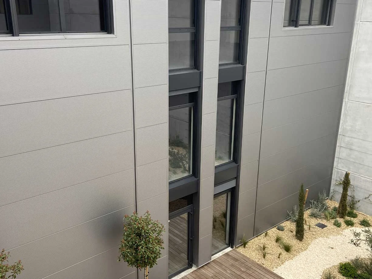 Bastide menuiseries intérieures et extérieures par Pascal Menuiserie