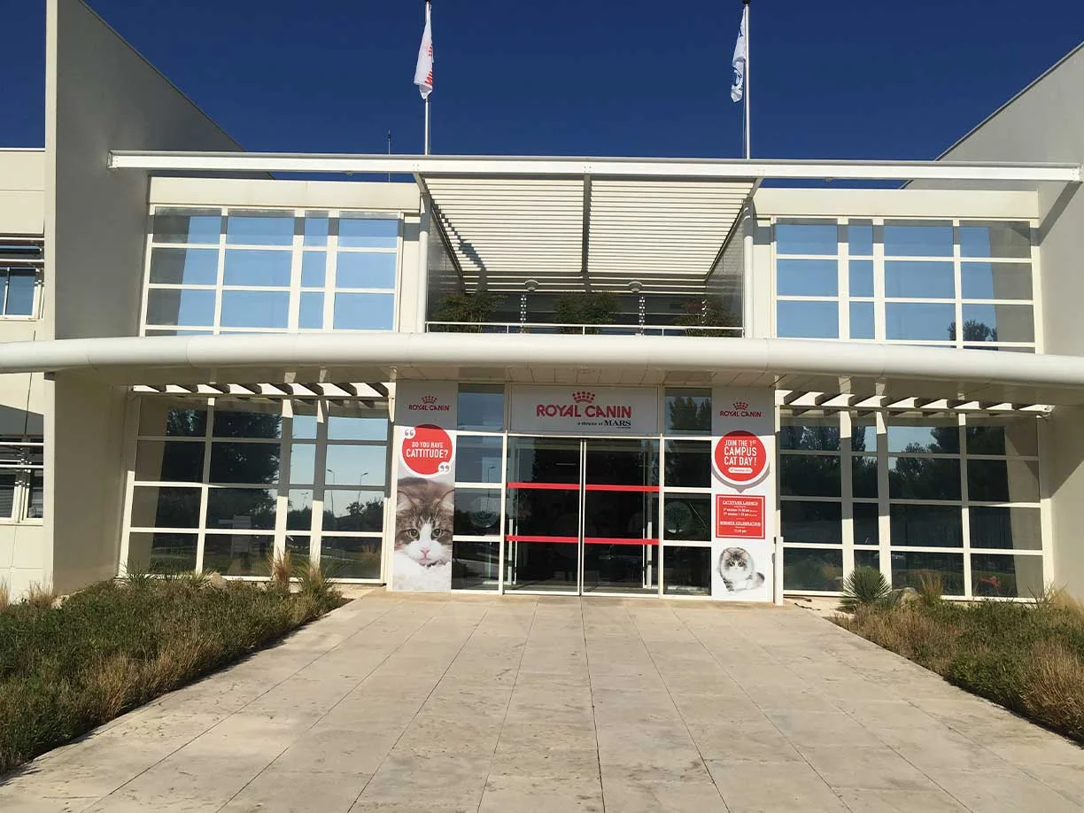 Royal Canin menuiseries sur mesure par Pascal Menuiserie